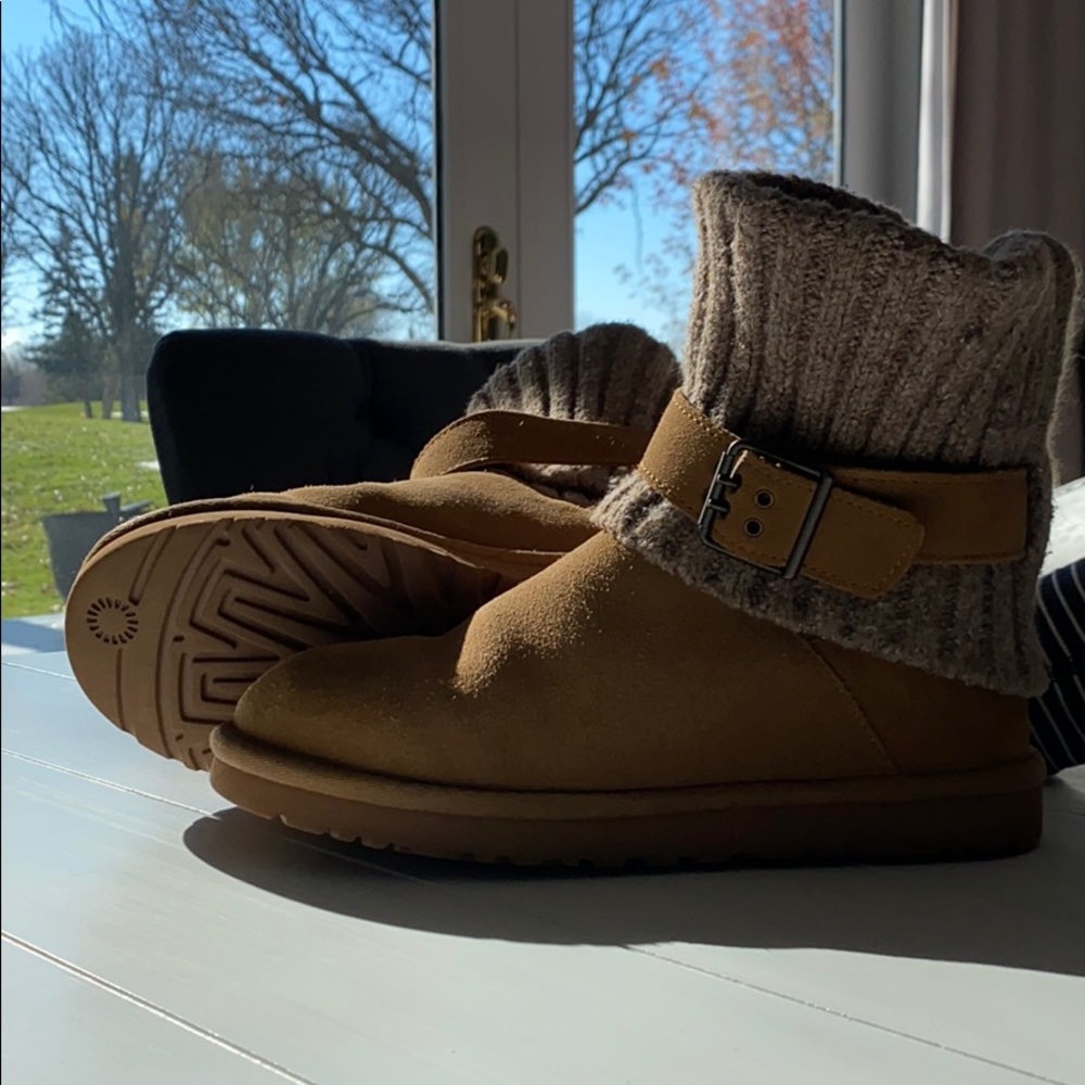 Ugg Chesnut Boots Size 7 US